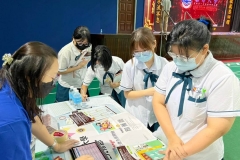 05-同学向有兴趣的大学了解详情
